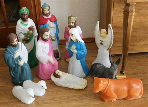 blow mold nativity outdoor